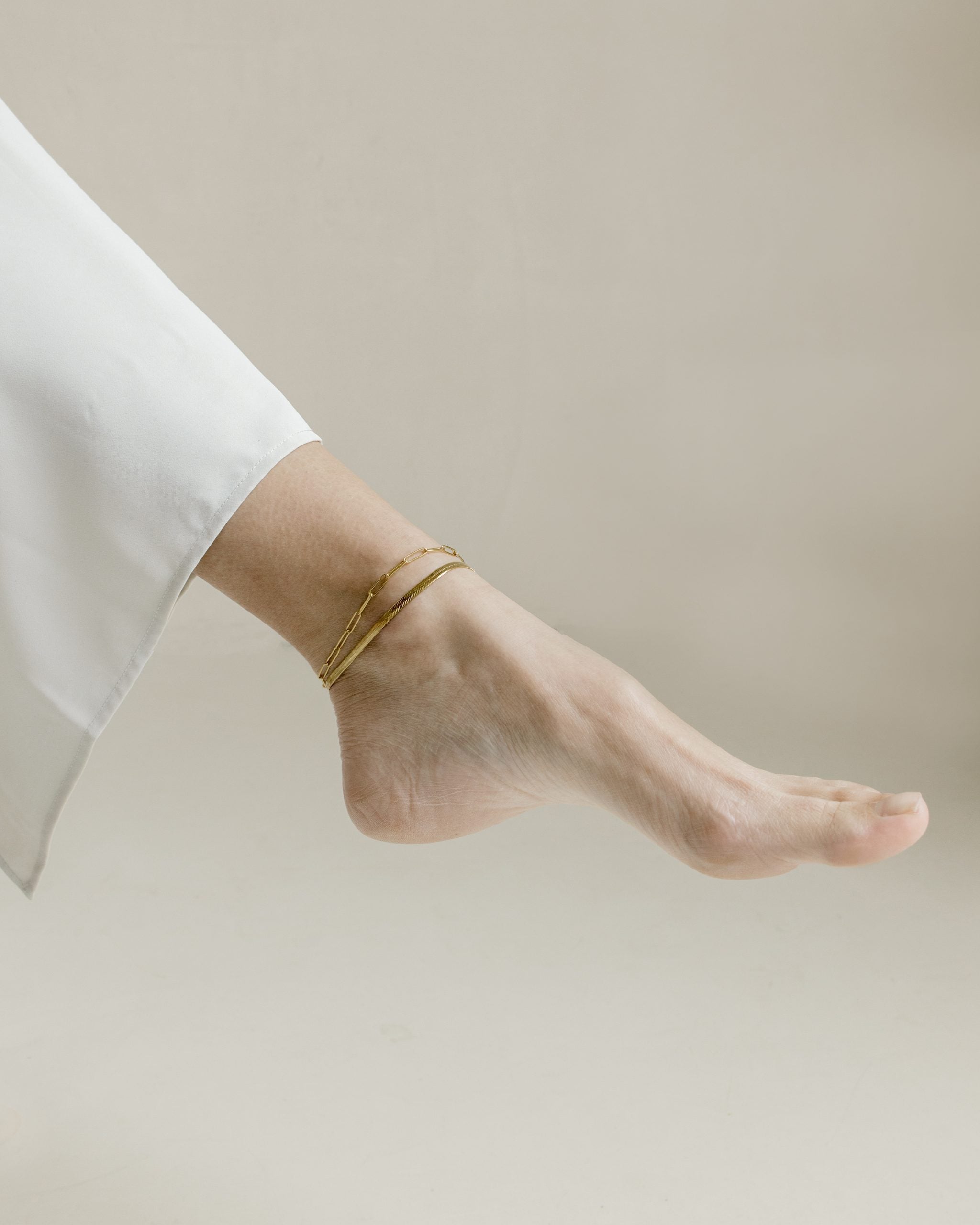 The snake anklet