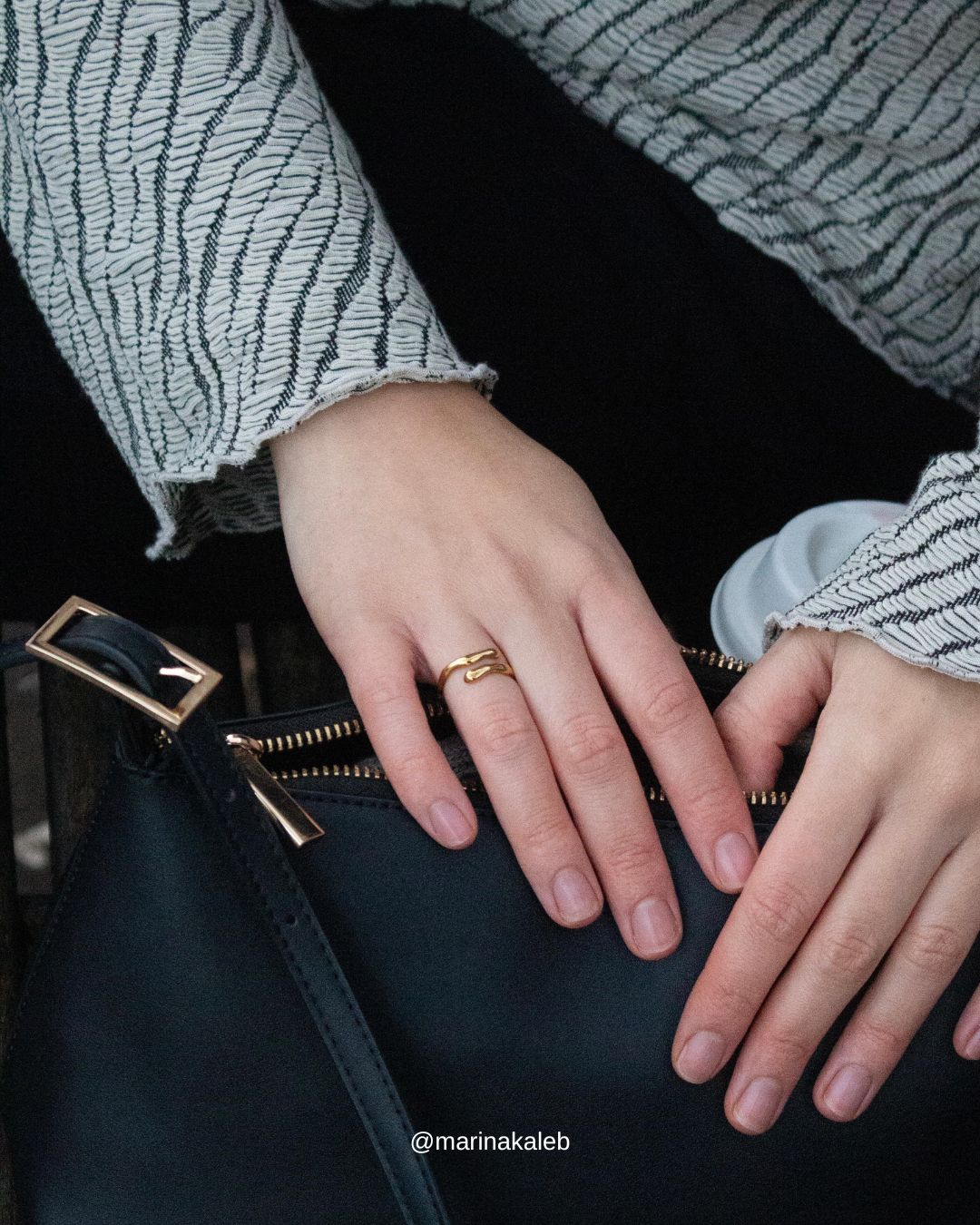 Two lines ring